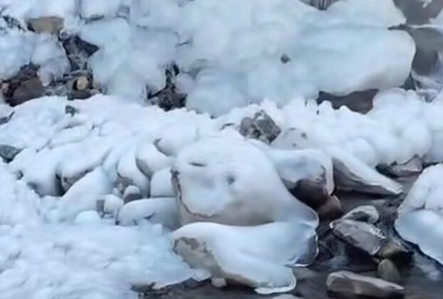 Uttarakhand:- राज्य में लगातार बढ़ रही है ठंड…..जमने लगे नदी- नाले