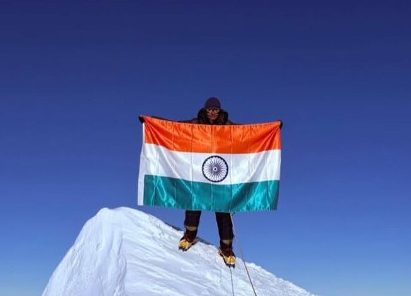 उत्तराखंड की बेटी ने रचा इतिहास…. फतह की अंटार्कटिका की सबसे ऊंची चोटी