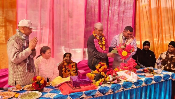 बागेश्वर – आंगनवाड़ी कार्यकर्ती को 38 वर्षों की सेवा पूर्ण करने पर दी गयी भावभीनी विदाई