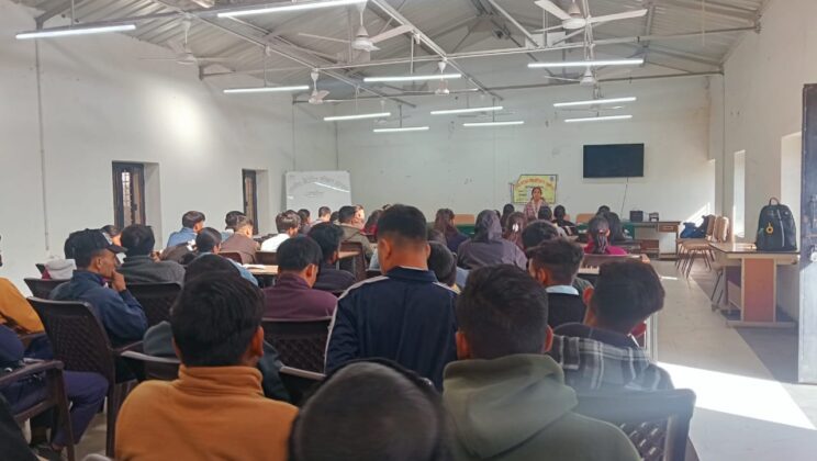 अल्मोड़ा:- जिला विधिक सेवा प्राधिकरण द्वारा चलाए जा रहे जागरूकता अभियान के चलते आज आयोजित हुए यह कार्यक्रम