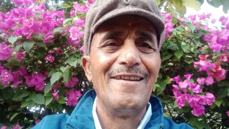 आइए कुर्मांचल अखबार के साथ पढ़ते हैं वरिष्ठ पत्रकार रमेश चन्द्र पाण्डेय (बृजवासी }की स्वरचित कुमाऊनी कविता -अड़कसी उठणै पीड़