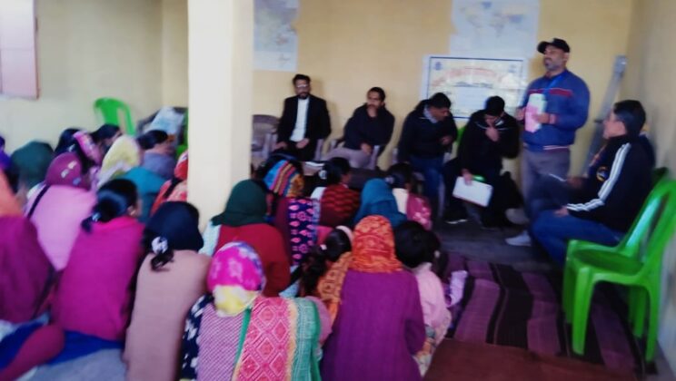 अल्मोड़ा:- विधिक सेवा प्राधिकरण द्वारा आयोजित किए गए नुक्कड़ नाटक एवं जागरूकता शिविर