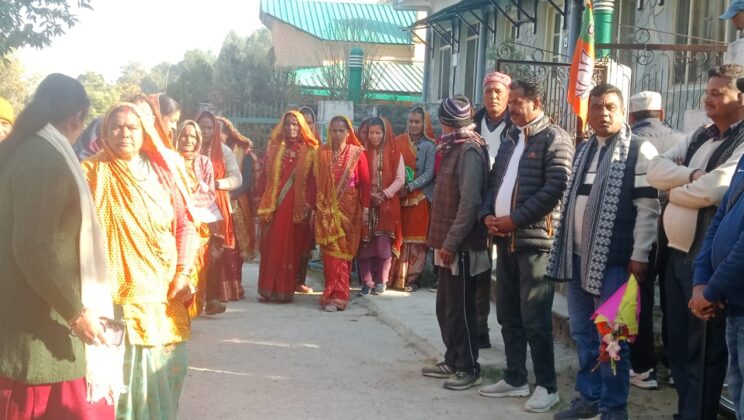 अल्मोड़ा:- भारतीय जनता पार्टी किसान मोर्चा के प्रदेश अध्यक्ष महेंद्र सिंह नेगी का शीतलाखेत में हुआ भव्य स्वागत