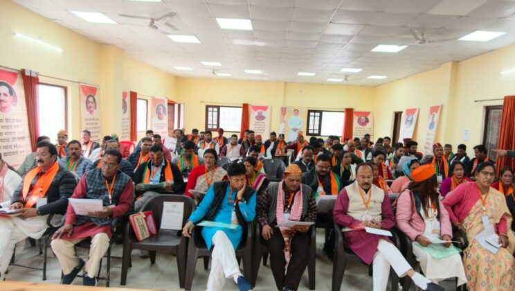 अल्मोड़ा:- प्रशिक्षण से सशक्त संगठन निर्माण का संकल्प… भाजपा जिला कार्यशाला संपन्न