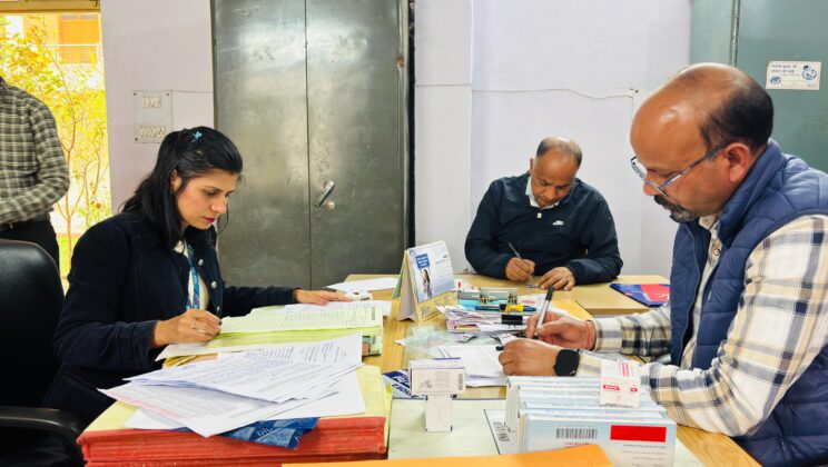 बागेश्वर:- अधोमानक व स्पूरियस दवाओं पर प्रशासन की सख्ती….केंद्रीय औषधि भंडार का औचक निरीक्षण, जांच को भेजे 10 नमूने