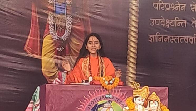 गरुड़ – ईश्वर दर्शन कर आवागमन के बंधन से मुक्त हो जाना ही मानव जीवन का उद्देश्य है – साध्वी मेरुदेवा भारत… शुरू हुई भागवत कथा