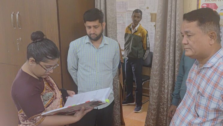 बागेश्वर:- आपदा प्रबंधन को लेकर प्रशासन अलर्ट….डीएम ने किया कंट्रोल रूम का निरीक्षण