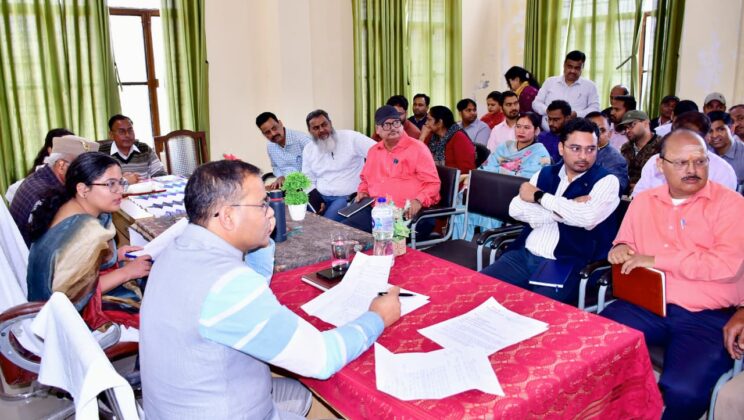 बागेश्वर:- जिला प्रशासन अंतिम छोर तक जनसेवा पहुंचाने के लिए प्रतिबद्ध – जिलाधिकारी अपूर्वा पाण्डे