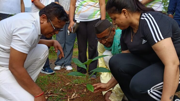 बागेश्वर – विश्व पर्यावरण दिवस पर आयुर्वेद विभाग के नेतृत्व में नीलेश्वर मंदिर में किया गया वृक्षारोपण