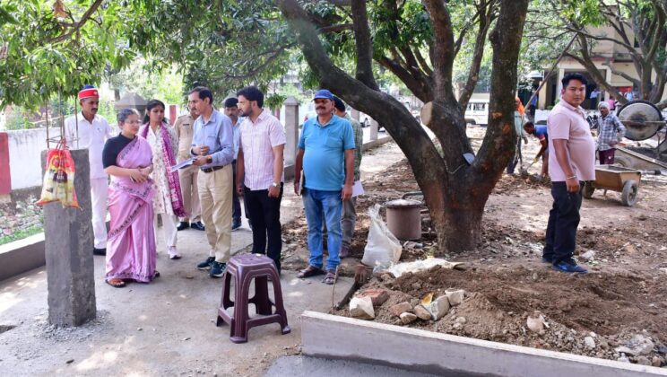 बागेश्वर – निर्माणाधीन चिल्ड्रेन पार्क, तहसील परिसर एवं पुस्तकालय का डीएम ने किया निरीक्षण –