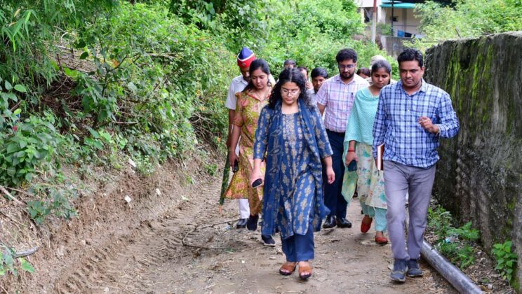 बागेश्वर – जिलाधिकारी ने मंडलसेरा वार्ड स्थित कुंती नाला, ढुंनगाड़ नाला एवं कंट्रीवाइड स्कूल के समीप कलमठ का किया स्थलीय निरीक्षण –
