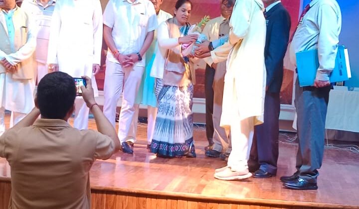 बागेश्वर -धार्मिक आस्था एवं शहीदों के नाम किशन मलड़ा ने बागेश्वर में स्थापित किया अमर शहीद वन