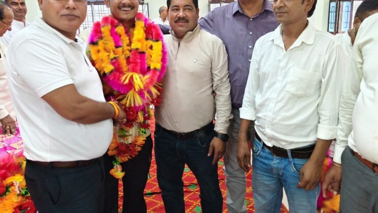 गरुड़ -ब्लाक कांग्रेस कमेटी ने गरुड़ में शुरू किया पार्टी सदस्यता अभियान