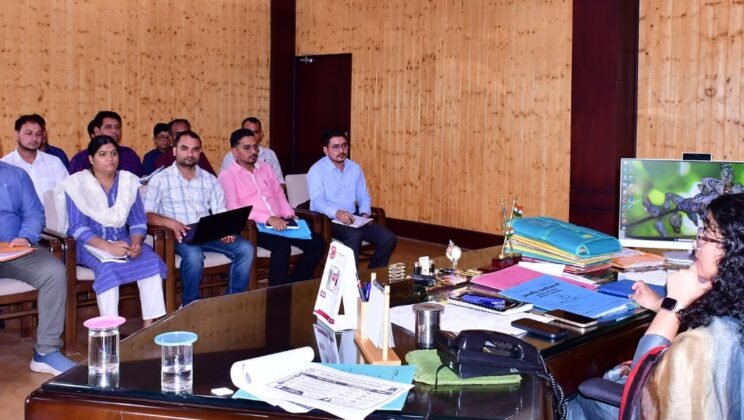 बागेश्वर- ठोस अपशिष्ट प्रबंधन को लेकर जिलाधिकारी सख्त…..15 दिन में भूमि चिन्हित करने के निर्देश