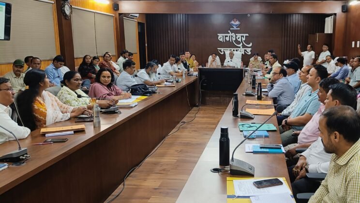 बागेश्वर – आपदा प्रबंधन मंत्री ने आयुष एवं आयुष शिक्षा तथा पंचायती राज विभाग की समीक्षा बैठक ली