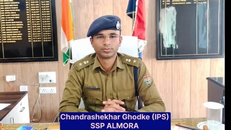 अल्मोड़ा:- स्कूली बच्चों की सुरक्षा को लेकर संजय पाण्डे ने एसएसपी से की मुलाकात, एल.आर. साह रोड व मुख्य बाजार की यातायात व्यवस्था में सुधार की उठाई मांग