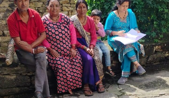 बागेश्वर – 12 अक्टूबर से 20 अक्टूबर तक बीएलओ द्वारा घर -घर जाकर मतदाताओं का किया सत्यापन
