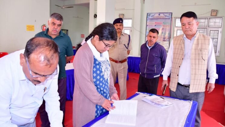 बागेश्वर – 23 अक्टूबर से शुरू होगी ईवीएम एवं वीवीपैट की एफएलसी….जिला निर्वाचन अधिकारी ने तैयारियों का लिया जायजा