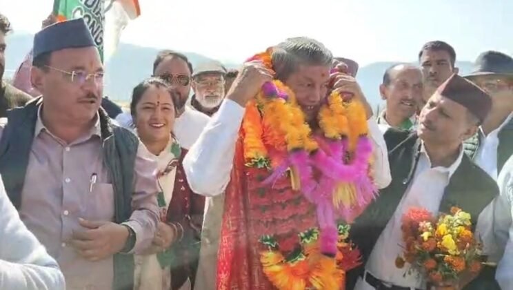 गरुड़ – न्याय यात्रा के तहत कांग्रेस कार्यकर्ताओं ने किया पूर्व मुख्यमंत्री हरीश रावत का स्वागत