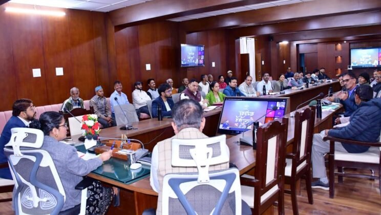 बागेश्वर – निर्वाचक नामावली के शुद्धिकरण एवं पात्र मतदाताओं के पंजीकरण के लिए विशेष अभियान चलाने के निर्देश- जिलाधिकारी